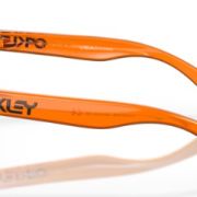 Oakley Frogskins xxs 9009-0648 ok385(Provalo anche su specchio virtuale)