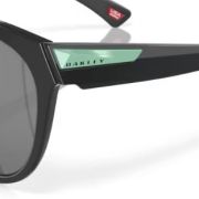 Oakley low key 9433 c. 02